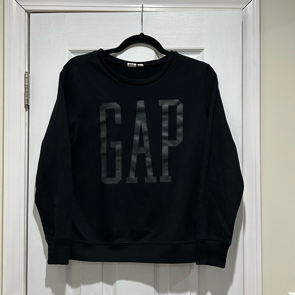 GAP Tops - Women’s size Small Gap Crewneck Sweatshirt
